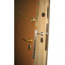 Metāla durvis ar slēdzeni-zirneklis CISA 57.535 +  cilindra mehānisms  